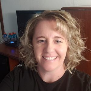 Meet your Posher, Laura